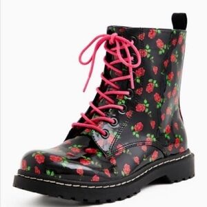 Betsey Johnson Floral Rose Combat Boot Patent Leather 8.5M Rocker Dark Princess